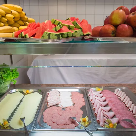 Отель Acama & Kreuzberg