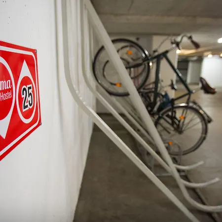 Acama & Kreuzberg Отель 2*