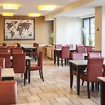 Acama & Kreuzberg Отель 2*