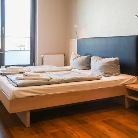 Acama & Kreuzberg 2*