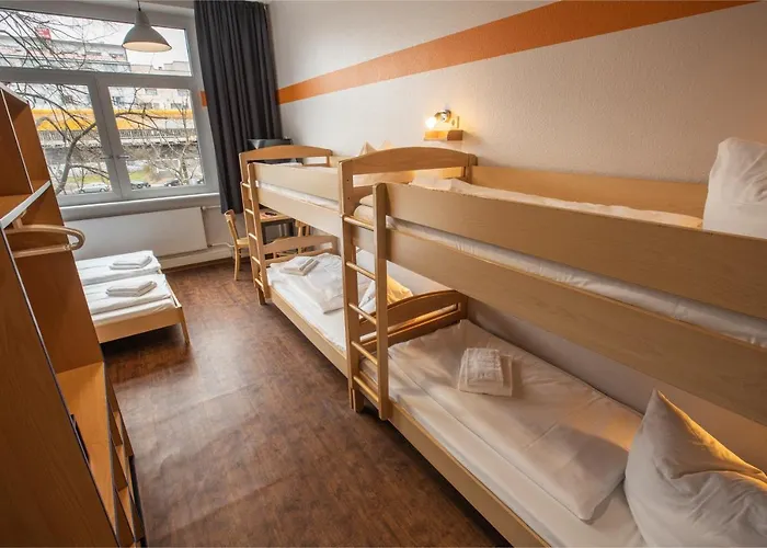 Acama & Kreuzberg 2*