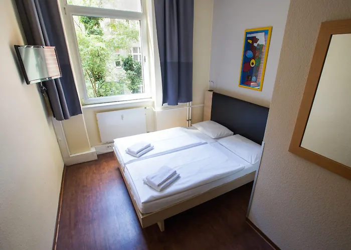 Hotell Acama & Kreuzberg 2*