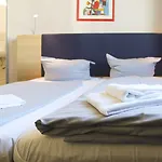 Acama & Kreuzberg 2*