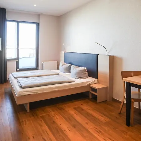 Acama & Kreuzberg 2*