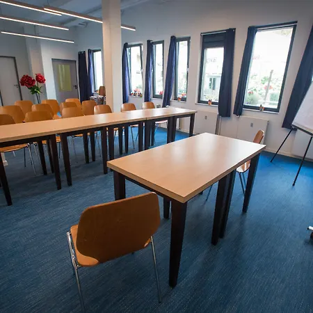 Acama & Kreuzberg 2*