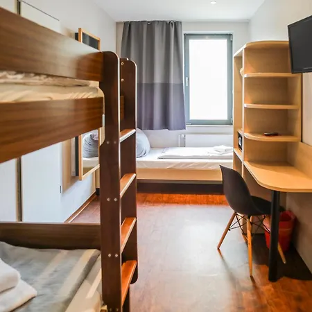 Hotell Acama & Kreuzberg 2*