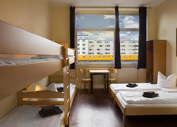 Acama & Kreuzberg 2*