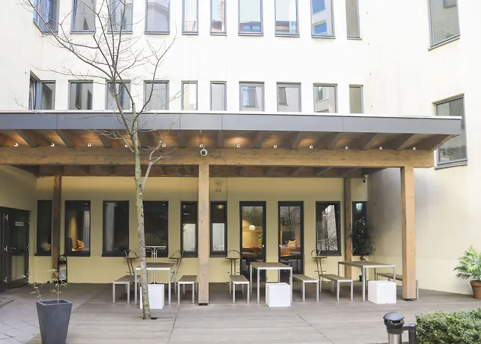 Acama & Kreuzberg 2*